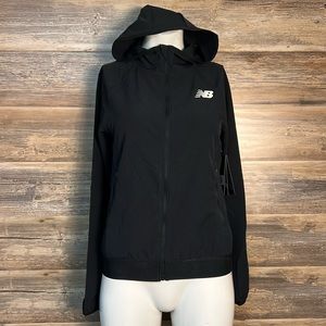 New Balance Women's Accelerate Full Zip Track Jacket in Black NWT
